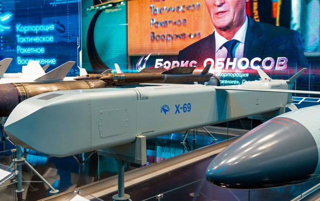 Nga dùng vũ khí “nguy hiểm hơn tên lửa Kinzhal”, Ukraine thiệt hại nặng- Ảnh 2.