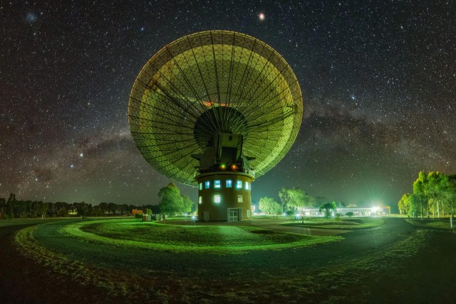 Đài thiên văn Úc bắt được tín hiệu vô tuyến dị thường nhất- Ảnh 1.