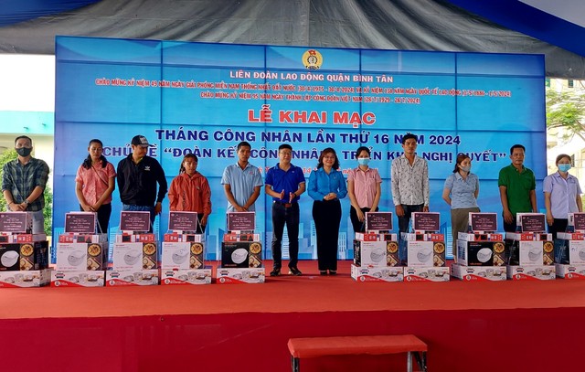 Báo Người Lao động và LĐLĐ quận Bình Tân hợp tác tuyên truyền, chăm lo cho CNVC-LĐ- Ảnh 6.