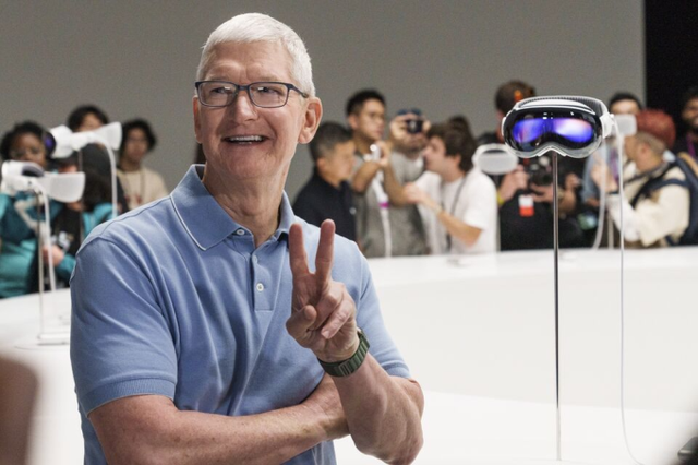 CEO Apple Tim Cook đến Việt Nam bằng máy bay riêng