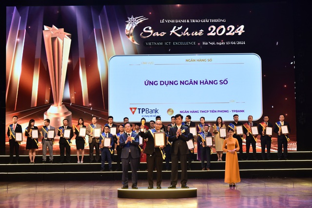 TPBank lập “hat-trick” giải thưởng tại Lễ vinh danh và trao giải thưởng Sao Khuê 2024- Ảnh 1.