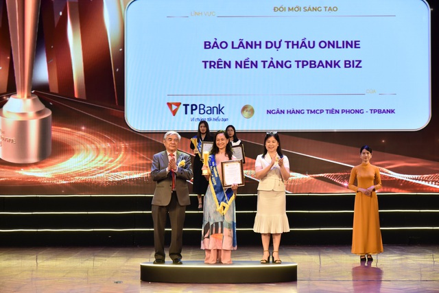 TPBank lập “hat-trick” giải thưởng tại Lễ vinh danh và trao giải thưởng Sao Khuê 2024- Ảnh 3.