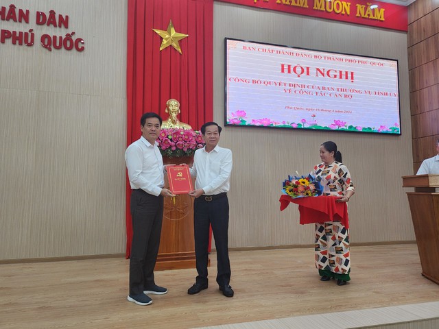 Phó Chủ tịch UBND tỉnh Kiên Giang làm Bí thư Thành ủy Phú Quốc- Ảnh 2.