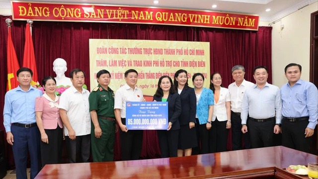 TP HCM tặng, hỗ trợ tỉnh Điện Biên trên 85 tỉ đồng- Ảnh 1.