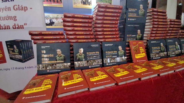 Ra mắt loạt sách kỷ niệm 70 năm Chiến thắng Điện Biên Phủ- Ảnh 4.