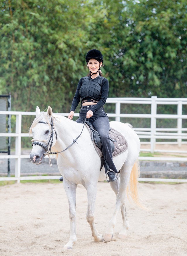 Các liệu pháp chữa lành Thân - Tâm - Trí qua các hoạt động cưỡi ngựa, bắn cung được du khách yêu thích trải nghiệm