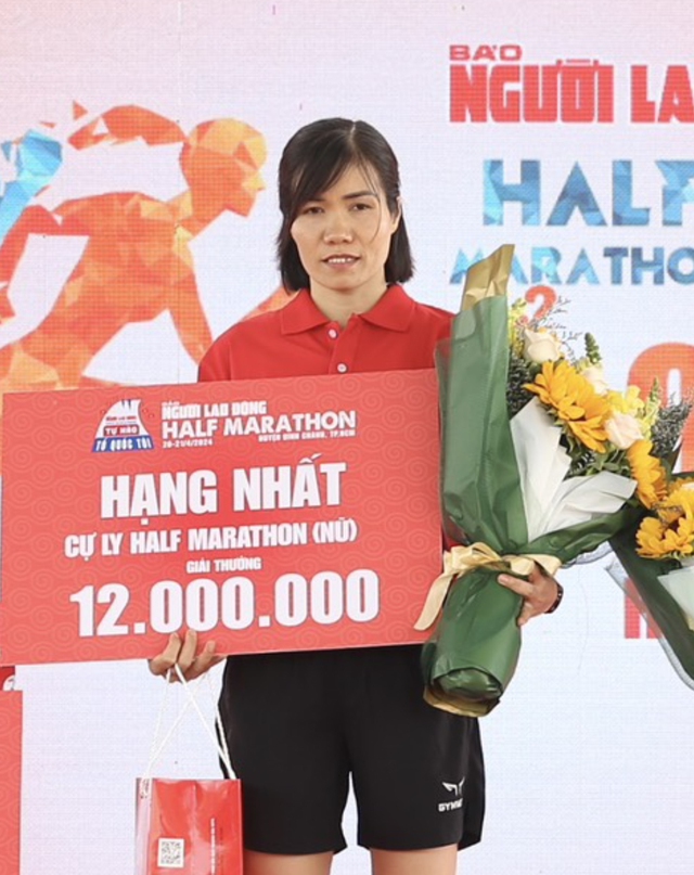 Giải half-marathon “Tự hào Tổ quốc tôi”: Hạnh phúc, vinh dự khi giành chiến thắng- Ảnh 3.