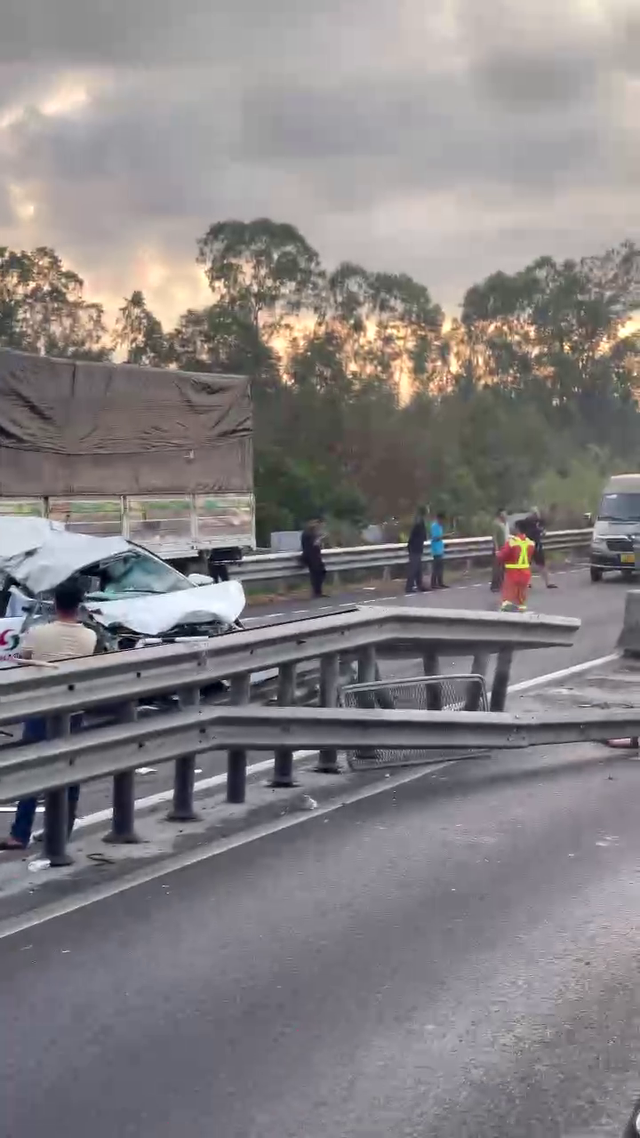 Tai nạn trên tuyến cao tốc Trung Lương – Mỹ Thuận: 2 người thương vong- Ảnh 5.