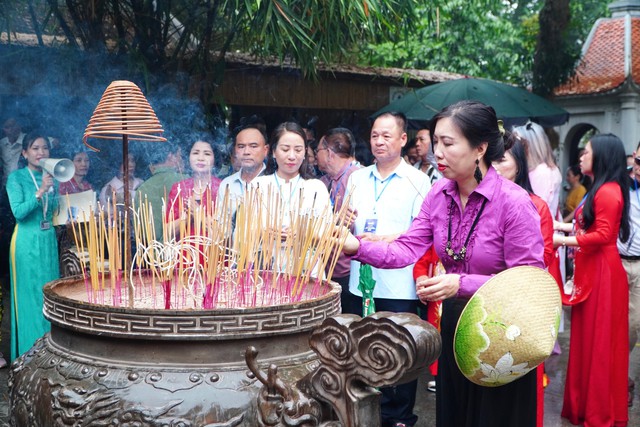 Đoàn kiều bào từ hơn 20 quốc gia về dự Giỗ tổ Hùng Vương- Ảnh 6.