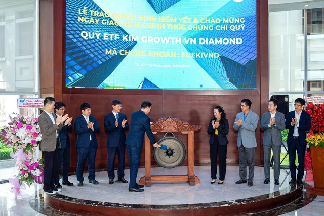 Nghi thức đánh cồng chính thức giao dịch chứng chỉ quỹ của Quỹ ETF KIM Growth VN Diamond
