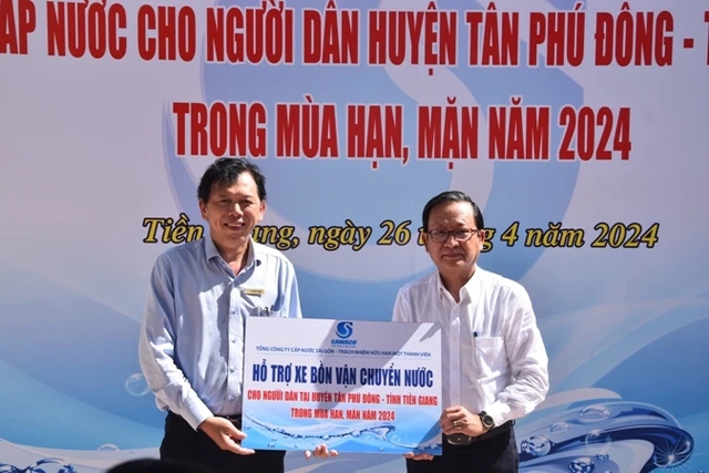 Tổng Công ty Cấp nước Sài Gòn hỗ trợ nước sạch cho bà con huyện Tân Phú Đông- Ảnh 3.
