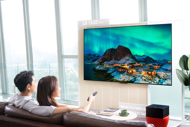 LG ra mắt dòng tivi OLED không dây đầu tiên trên thế giới- Ảnh 1.