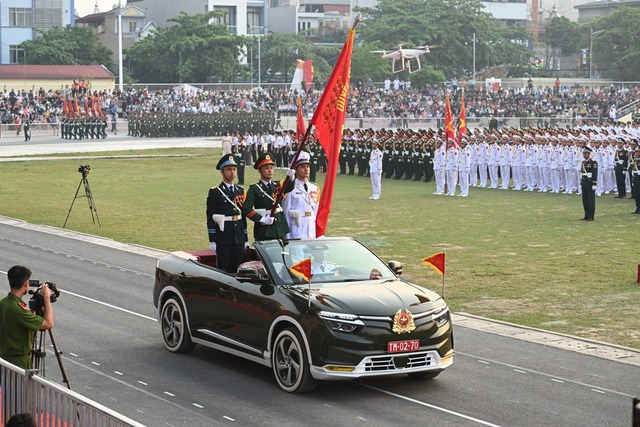Hơn 12.000 người hợp luyện diễu binh, diễu hành trên đường phố Điện Biên Phủ- Ảnh 2.