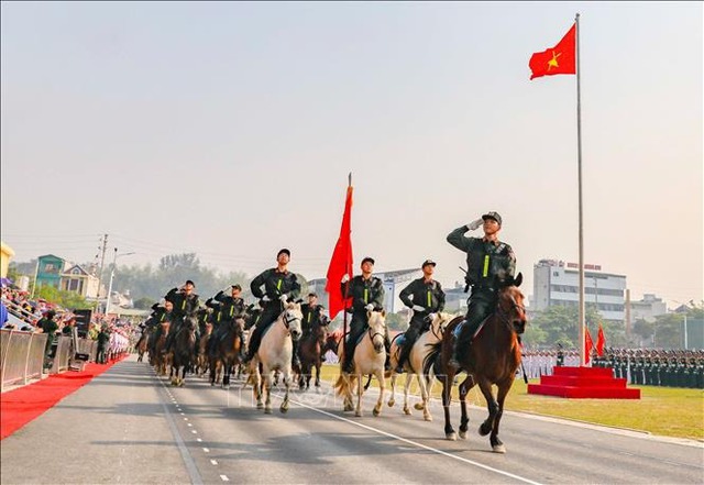 Hơn 12.000 người hợp luyện diễu binh, diễu hành trên đường phố Điện Biên Phủ- Ảnh 5.
