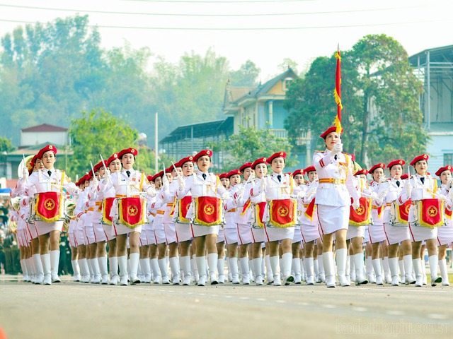 Hơn 12.000 người hợp luyện diễu binh, diễu hành trên đường phố Điện Biên Phủ- Ảnh 11.