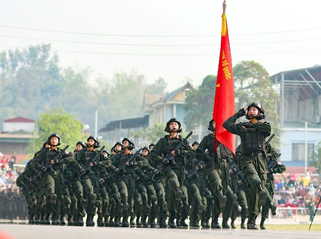 Hơn 12.000 người hợp luyện diễu binh, diễu hành trên đường phố Điện Biên Phủ- Ảnh 7.