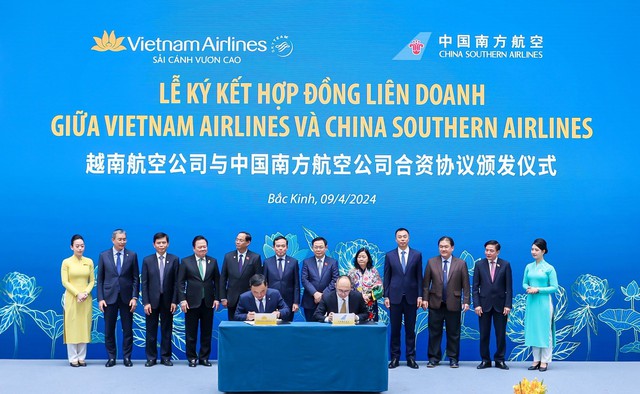Kỷ niệm 30 năm đường bay Việt Nam - Trung Quốc- Ảnh 4.