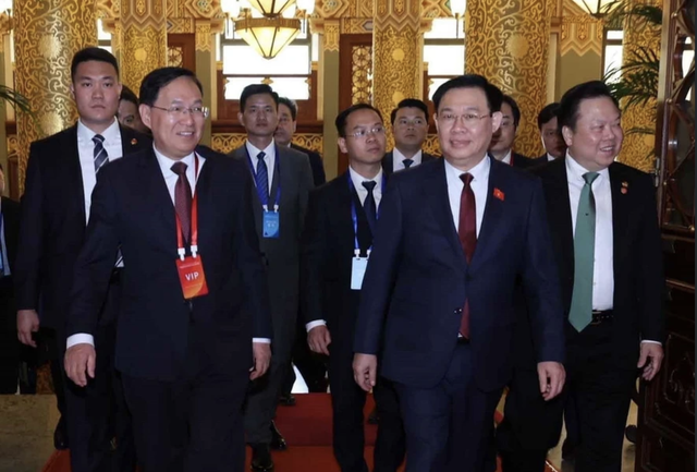 Chủ tịch QH Vương Đình Huệ dự tọa đàm doanh nghiệp nhà nước Việt Nam - Trung Quốc- Ảnh 2.