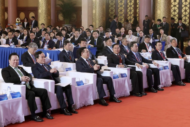 Chủ tịch QH Vương Đình Huệ dự tọa đàm doanh nghiệp nhà nước Việt Nam - Trung Quốc- Ảnh 5.