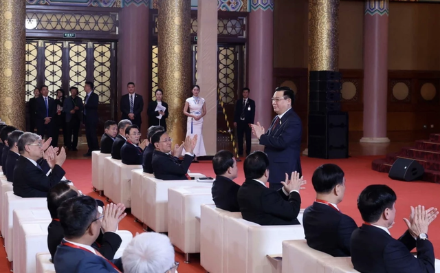 Chủ tịch QH Vương Đình Huệ dự tọa đàm doanh nghiệp nhà nước Việt Nam - Trung Quốc- Ảnh 4.