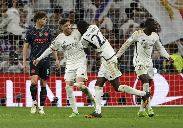 Real Madrid hòa nghẹt thở Man City trong trận đấu 6 bàn thắng- Ảnh 8.