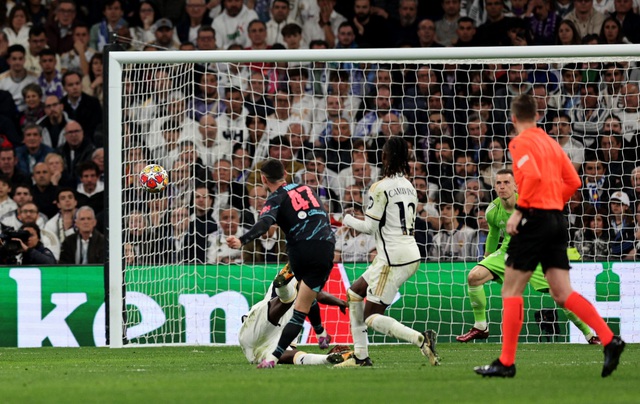 Real Madrid hòa nghẹt thở Man City trong trận đấu 6 bàn thắng- Ảnh 6.
