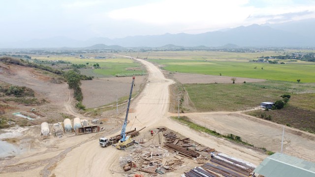 Đẩy nhanh xây dựng đường cao tốc Khánh Hòa - Buôn Ma Thuột