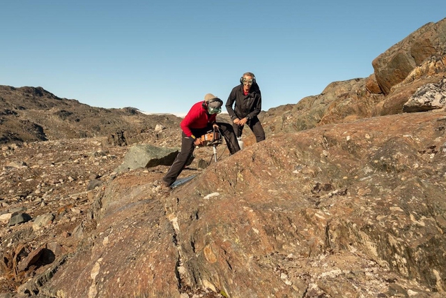 “Áo giáp” bao bọc Trái Đất 3,7 tỉ năm trước lộ diện ở Greenland