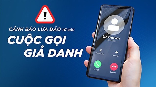 Cụ bà 77 tuổi chuyển khoản mất gần 18 tỉ đồng sau cuộc điện thoại- Ảnh 1.