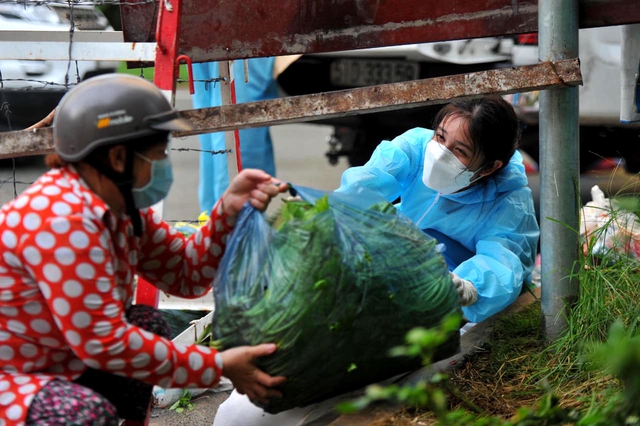 Cuộc thi viết “LÒNG TỐT QUANH TA”: Cô gái hết lòng làm thiện nguyện- Ảnh 2.