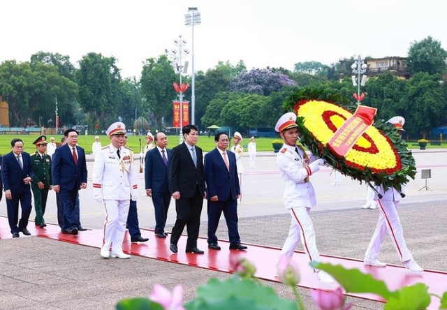 Lãnh đạo Đảng, Nhà nước viếng Chủ tịch Hồ Chí Minh nhân Ngày sinh của Người- Ảnh 2.