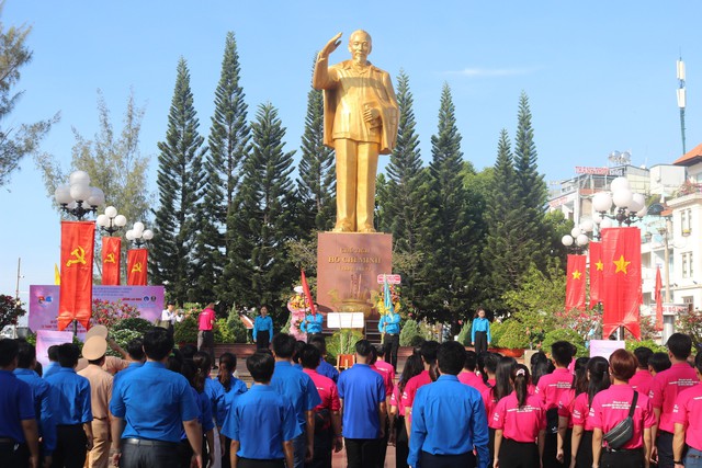 Nhiều hoạt động ý nghĩa từ hành trình “Thanh niên tiên tiến làm theo lời Bác”- Ảnh 1.