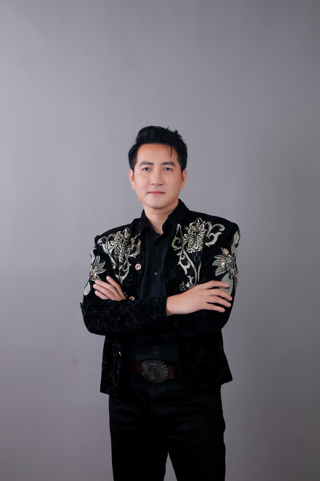 Nguyễn Phi Hùng: 