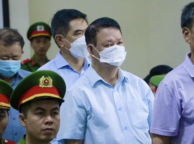 Cựu bí thư Lào Cai Nguyễn Văn Vịnh bị đề nghị 5 năm đến 6 năm tù- Ảnh 1.
