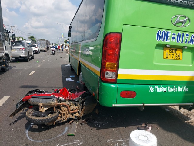 CLIP: Xe tải gây tai nạn liên hoàn ở Đồng Nai, 2 người thương vong - Ảnh 4.
