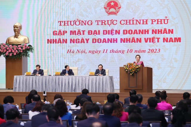 Madam Nguyễn Thị Nga cùng giới doanh nhân gặp gỡ Thủ tướng nhân Ngày Doanh nhân Việt Nam- Ảnh 1.