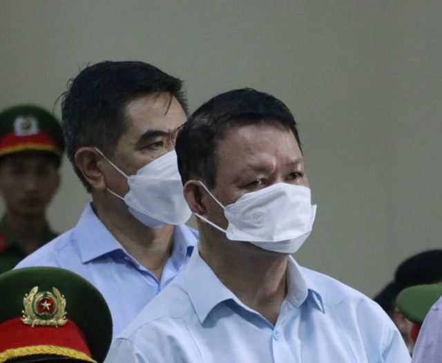 Cựu bí thư Lào Cai Nguyễn Văn Vịnh lĩnh án 5 năm 6 tháng tù- Ảnh 1.