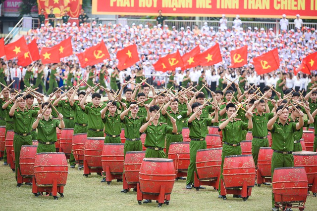 Sơ duyệt Lễ kỷ niệm 70 năm Chiến thắng Điện Biên Phủ- Ảnh 10.