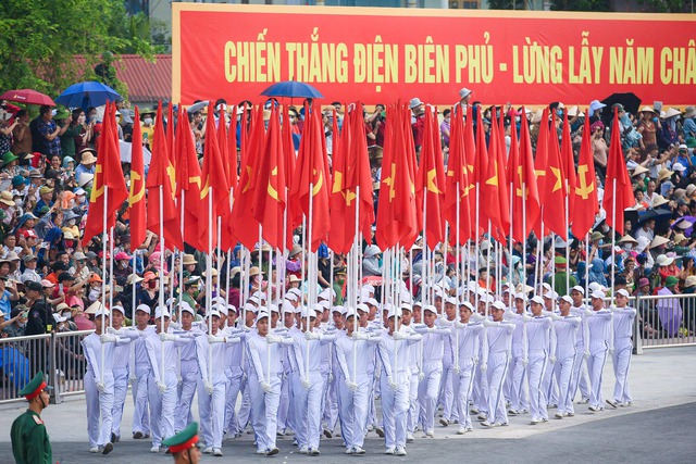 Sơ duyệt Lễ kỷ niệm 70 năm Chiến thắng Điện Biên Phủ- Ảnh 11.