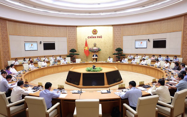 Thủ tướng Phạm Minh Chính chủ trì phiên họp Ảnh: NHẬT BẮC