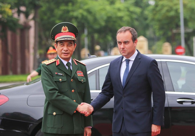 Đại tướng Phan Văn Giang đón Bộ trưởng Bộ Quân đội Pháp thăm Việt Nam- Ảnh 3.