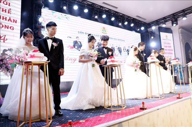 Lần đầu tiên tổ chức đám cưới tập thể cho công nhân Hải Dương- Ảnh 2.