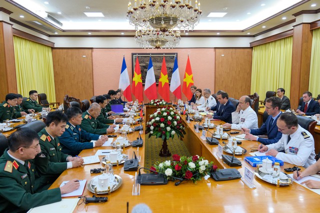 Đại tướng Phan Văn Giang đón Bộ trưởng Bộ Quân đội Pháp thăm Việt Nam- Ảnh 11.