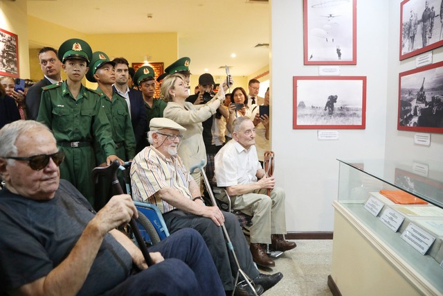 Cựu binh Pháp thăm chiến trường Điện Biên Phủ sau 70 năm- Ảnh 2.