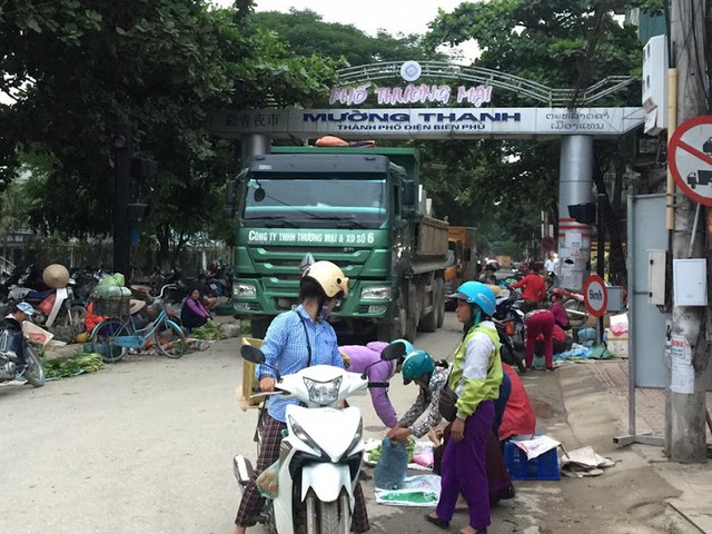 Độc đáo chợ sớm ở TP Điện Biên Phủ- Ảnh 9.