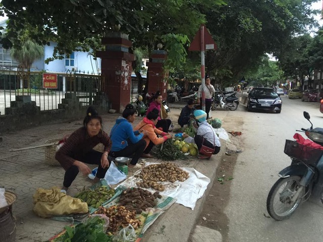 Độc đáo chợ sớm ở TP Điện Biên Phủ- Ảnh 8.