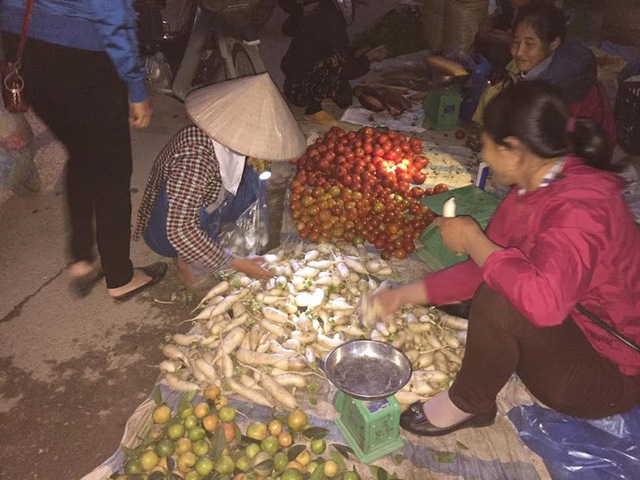 Độc đáo chợ sớm ở TP Điện Biên Phủ- Ảnh 3.