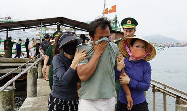 Trung Quốc hỗ trợ tìm kiếm ngư dân trên tàu cá Quảng Bình mất tích- Ảnh 1.