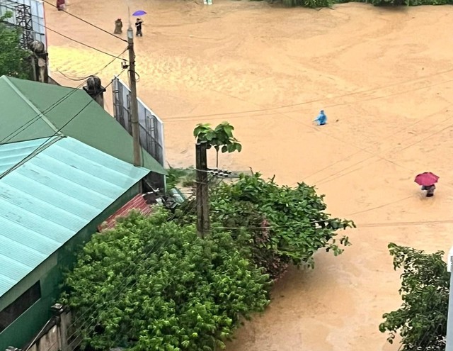 Mưa lớn, nhiều địa phương tại Hà Giang chìm trong biển nước- Ảnh 3.