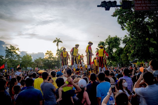 Mưa Huế cũng tạo ra cái hay ở Festival- Ảnh 4.